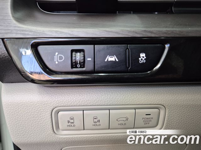 Kia Canival 2021 — photo 16