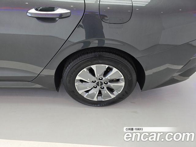 Kia K5 2023 — photo 5