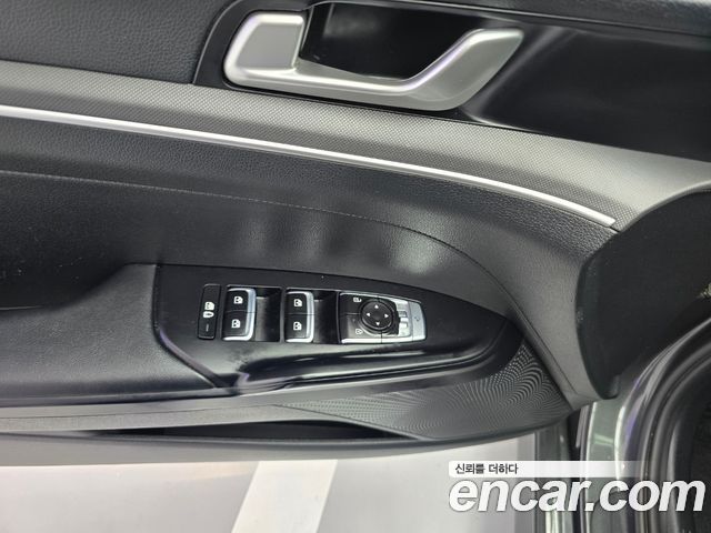 Kia K5 2023 — photo 11