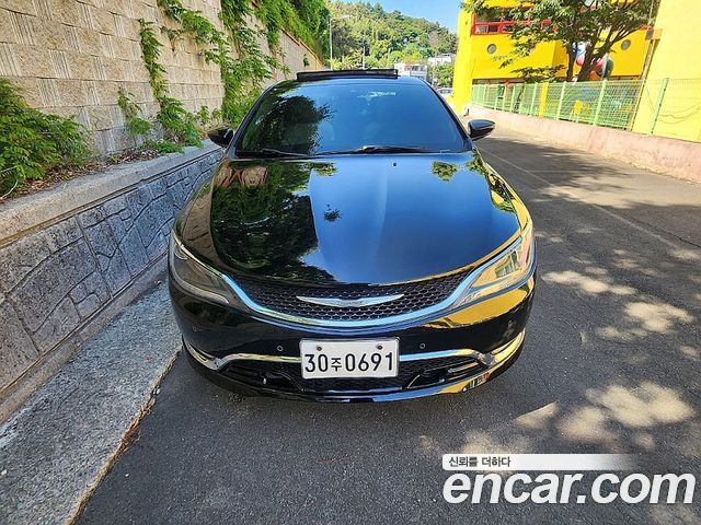 Chrysler 200 2015 — photo 2