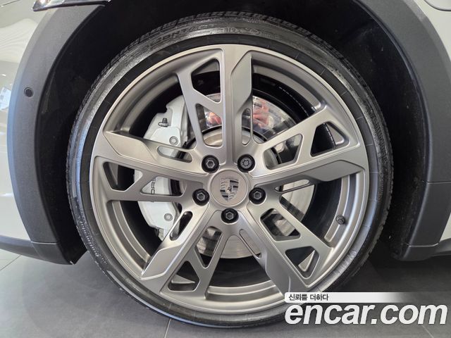 Porsche Taycan 2025 — photo 5