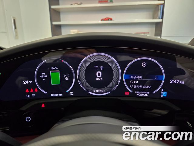 Porsche Taycan 2025 — photo 8