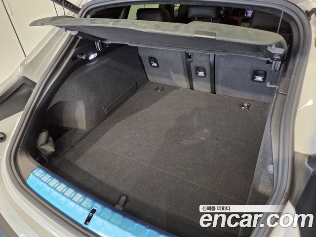 Porsche Taycan 2025 — photo 12