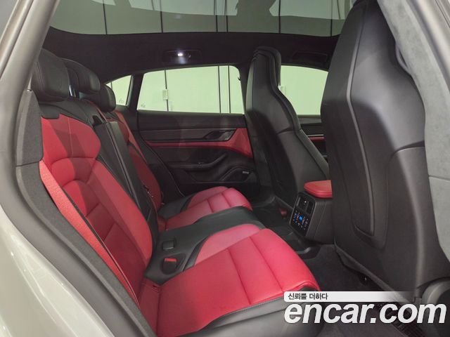 Porsche Taycan 2025 — photo 14