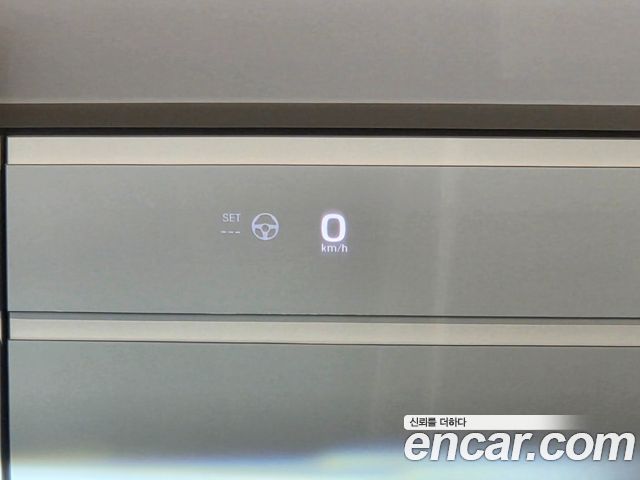 Porsche Taycan 2025 — photo 16