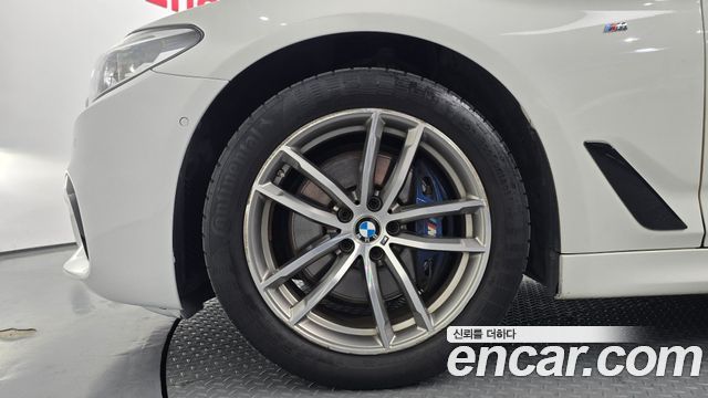 BMW 5-Series 2017 — photo 5