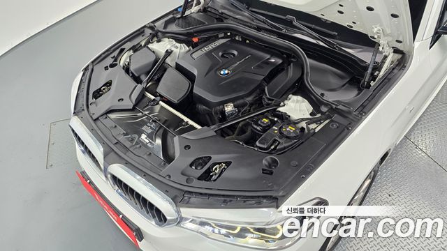 BMW 5-Series 2017 — photo 6
