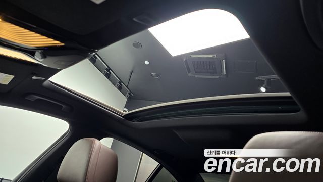BMW 5-Series 2017 — photo 23