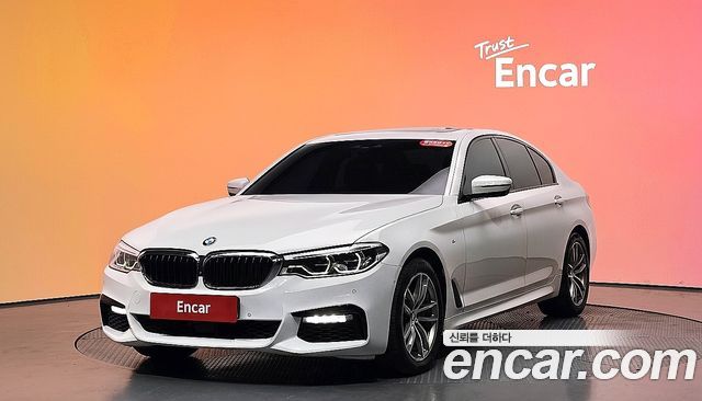 BMW 5-Series 2017 — photo 1