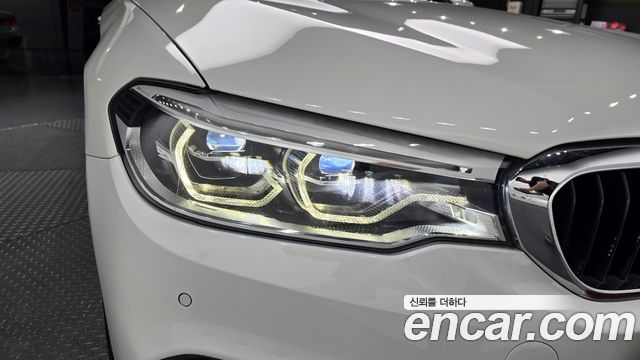 BMW 5-Series 2017 — photo 8
