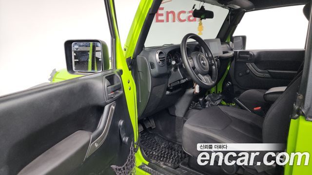 Jeep Wrangler 2013 — photo 10