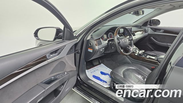 Audi A8 2015 — photo 10