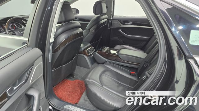 Audi A8 2015 — photo 11