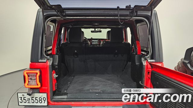 Jeep Wrangler 2018 — photo 24