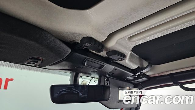 Jeep Wrangler 2018 — photo 26