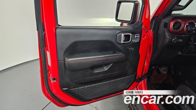 Jeep Wrangler 2018 — photo 14