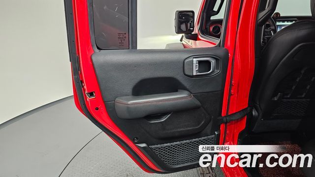 Jeep Wrangler 2018 — photo 15