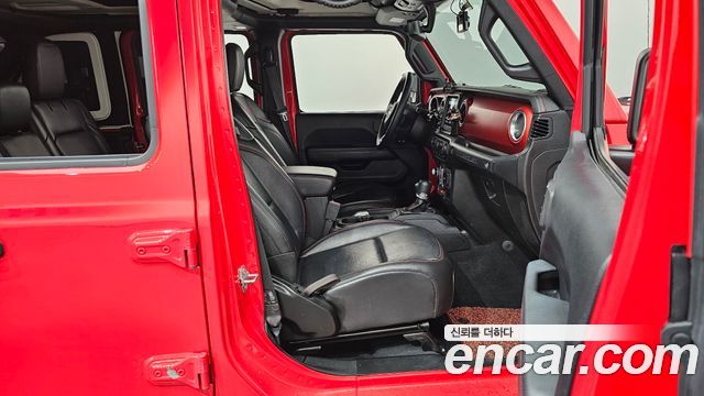 Jeep Wrangler 2018 — photo 16