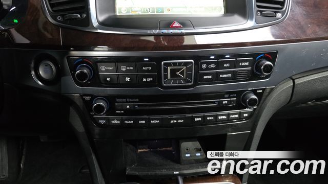 Hyundai Equus 2014 — photo 17