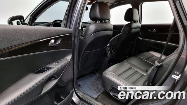 Kia Sorento 2016 — photo 11