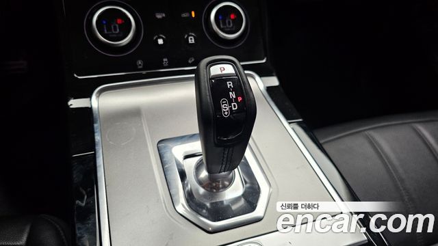 Land Rover Range Rover Evoque 2022 — photo 9