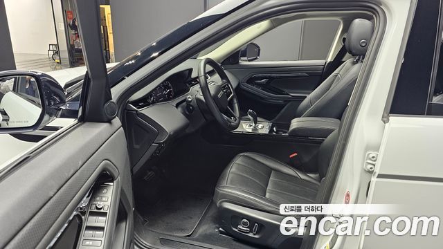 Land Rover Range Rover Evoque 2022 — photo 10