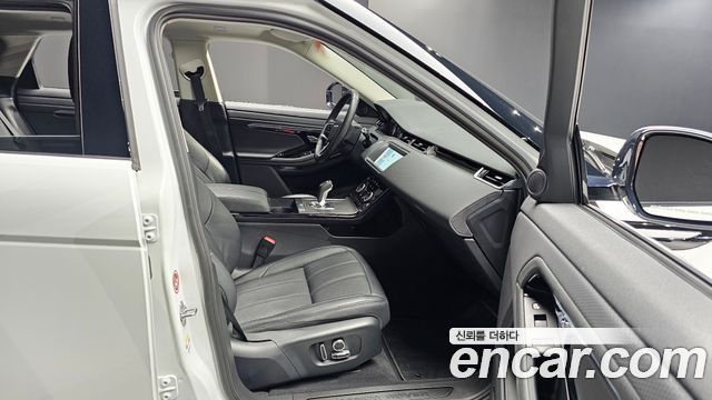 Land Rover Range Rover Evoque 2022 — photo 11