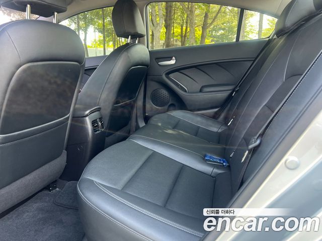 Kia K3 2014 — photo 9