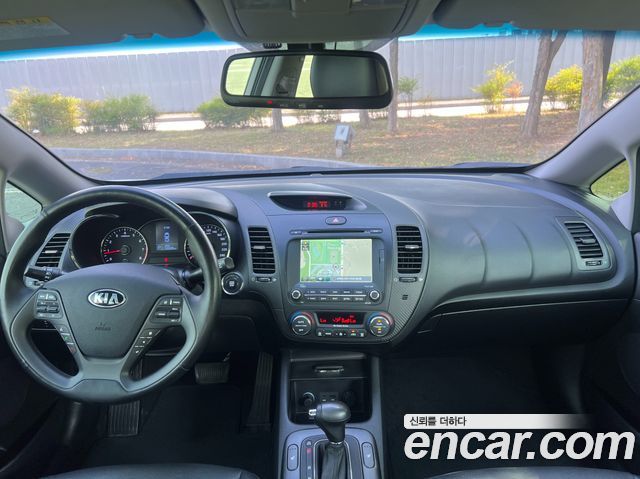 Kia K3 2014 — photo 12