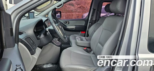 Hyundai Starex 2014 — photo 11