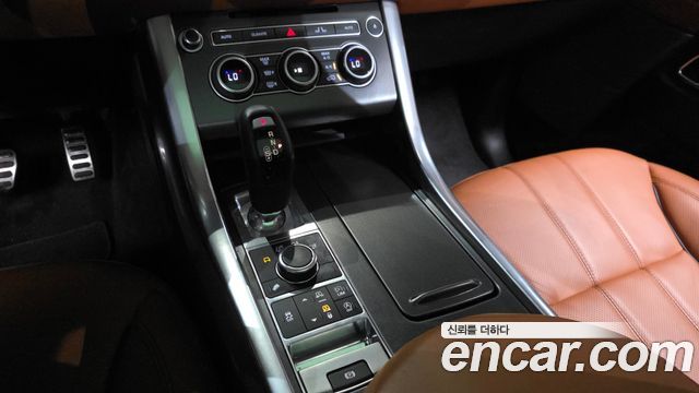 Land Rover Range Rover Sport 2017 — photo 12