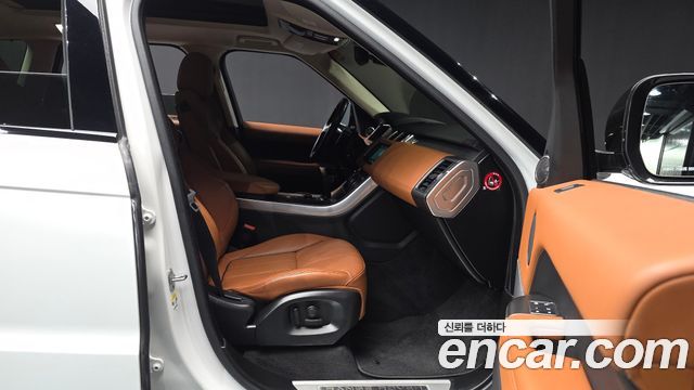 Land Rover Range Rover Sport 2017 — photo 17