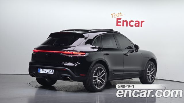 Porsche Macan 2024 — photo 2