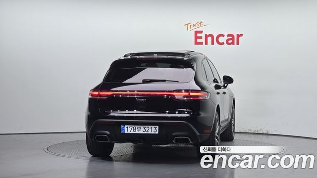 Porsche Macan 2024 — photo 4