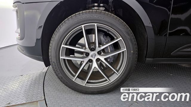 Porsche Macan 2024 — photo 5