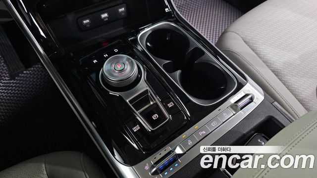 Kia Canival 2022 — photo 12