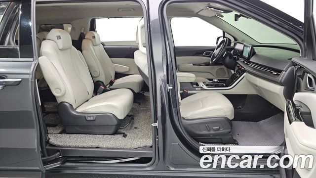 Kia Canival 2022 — photo 18