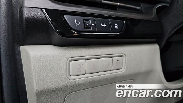 Kia Canival 2022 — photo 24