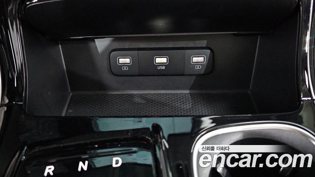 Kia Canival 2022 — photo 30