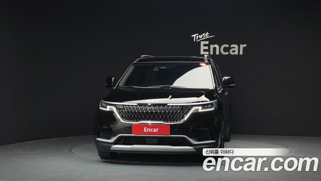 Kia Canival 2023 — photo 3