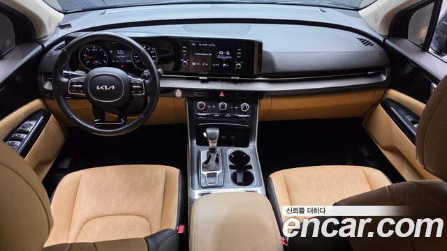Kia Canival 2023 — photo 10