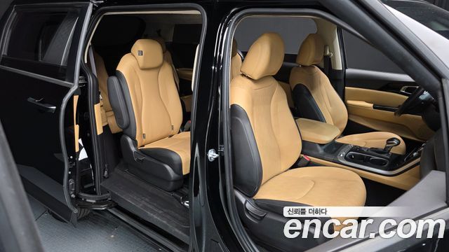 Kia Canival 2023 — photo 18