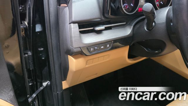 Kia Canival 2023 — photo 21