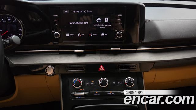 Kia Canival 2023 — photo 23