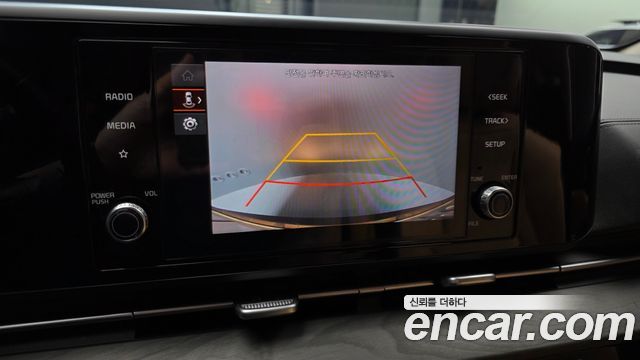 Kia Canival 2023 — photo 24