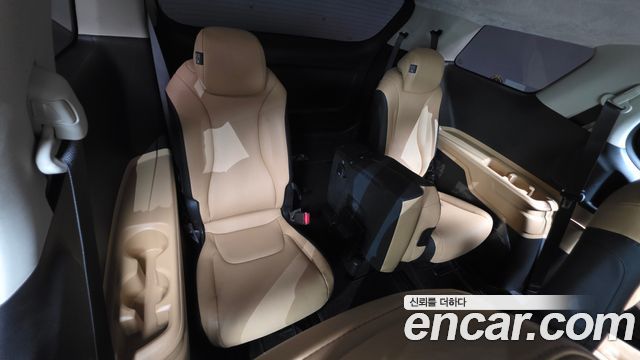 Kia Canival 2023 — photo 16