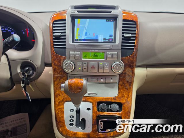 Kia Canival 2013 — photo 8