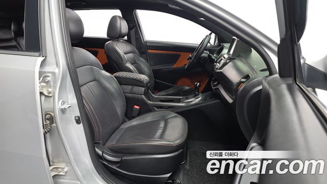 Kia Sportage 2011 — photo 11