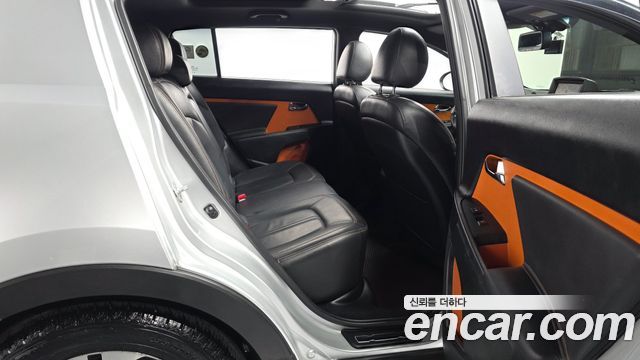 Kia Sportage 2011 — photo 12