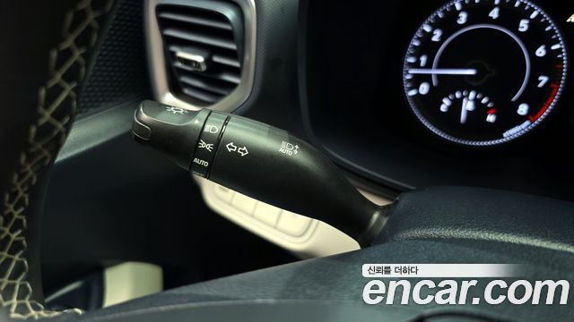 Hyundai Venue 2020 — photo 18